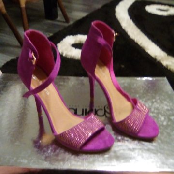 Босоножки р 39 новые