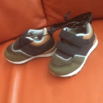 Кроссовки детские новые!