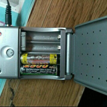 Зарядное для аккумуляторов АА