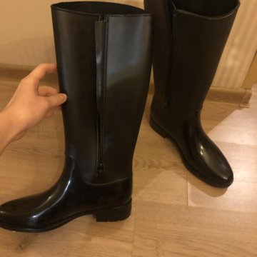 Резиновые сапоги
