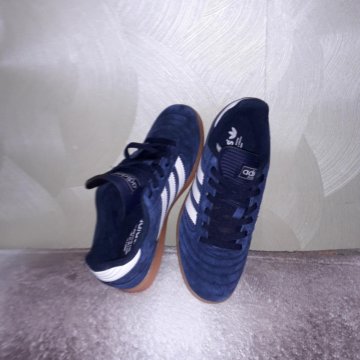 Adidas buzenitz размер 36-39