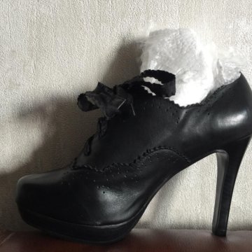 Срочная продажа! Новые кожаные ботильоны!