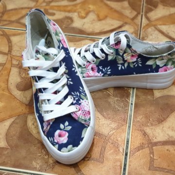 Летние женские кеды