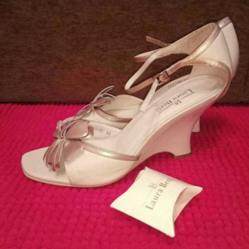 Laura Berti босоножки