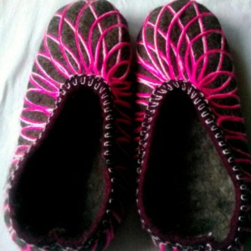 Домашние тапочки.