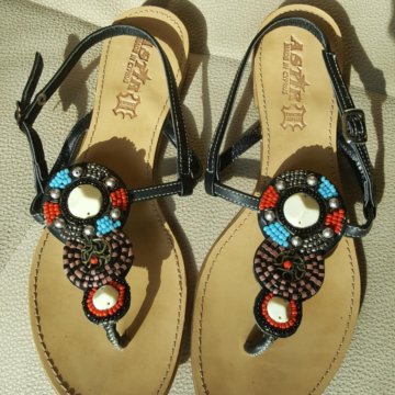 Босоножки р.39