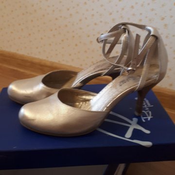 Туфли золотые 35-36