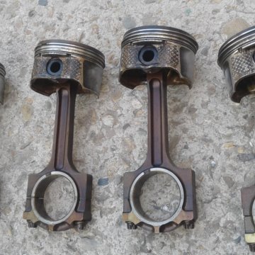 8. поршни мазда 6 gh 2. поршень мазда скайактив 2,5. Mazda 6 gg поршень. 3 поршни.