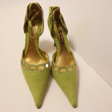 Туфли новые 37,5 размер.