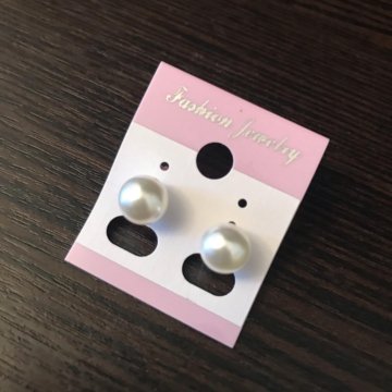 Серьги-гвоздики