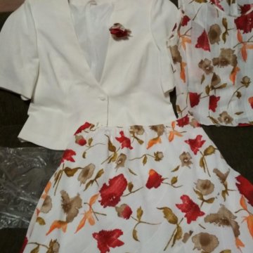 Костюм-тройка