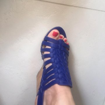 Сандалии (босоножки)