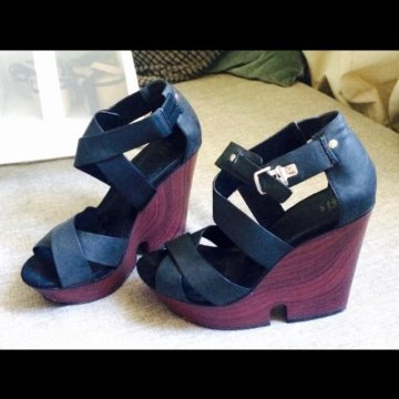 Босоножки на платформе 37