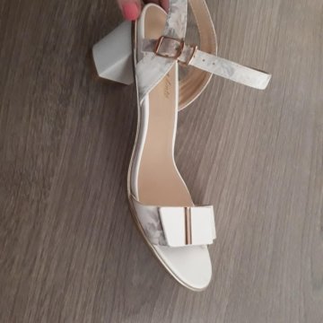 Босоножки(сандалии)