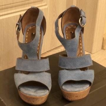 Босоножки замшевые, фирменные, бренд! Италия! 37
