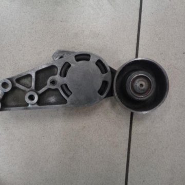 Ремкомплект натяжителя ремня генератора ауди а6с5 2,5 tdi купить. Натяжитель ремня ауди а6. Натяжитель ремня генератора ауди а6 с5. Ролик натяжителя ремня ауди а6 с4 2. Натяжитель ремня 1.