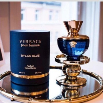 Versace dylan blue pour. Versace Dylan Blue pour femme 100 ml. Versace Dylan Blue EDP women 100ml. Versace pour femme Dylan Blue 50 ml. Versace pour femme Dylan Blue 100ml цена.