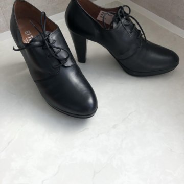 Новые ботильоны El Tempo