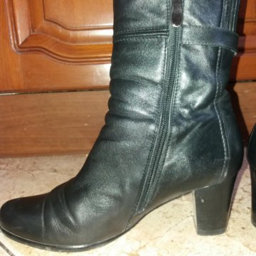 Демисезонные сапоги на 39 размер