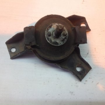 Подушка правая гетц. Подушка двигателя гетц 1. 218101c220. 4. 218101c220 опора двигателя.