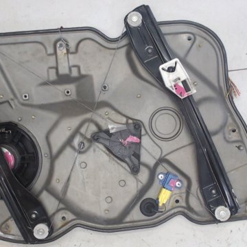 Не работает стеклоподъемник шкода. Не работает стеклоподъемник шкода. Стеклоподъемник шкода фабия 1. Трапеция стеклоподъемника шкода рапид. Стеклоподъемник skoda roomster.