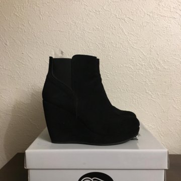 Ботинки. Италия.Натуральная замша