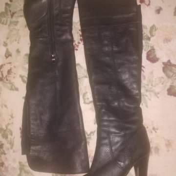 Зимние сапоги.