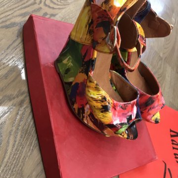 танкеты ,босоножки , туфли на танкетке