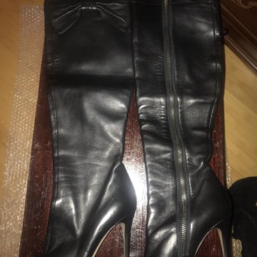 Ботфорты Valentino 37-37,5 оригинал. Сапоги италия