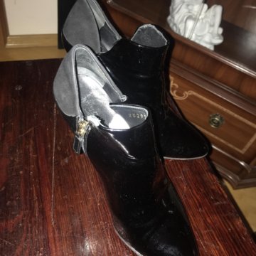GUGGi оригинал ботильоны 37-38