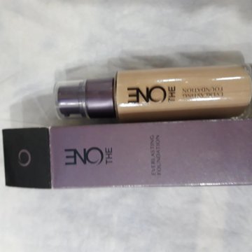 Chanel les beiges water-fresh tint b30. Жидкий тональный крем. Водный тональный крем. Крем для лица с тон эффектом. Тональный крем mac c2.