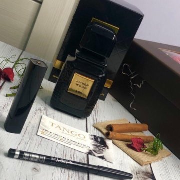 Amber wood мужские. Amber Wood духи. Ajmal Amber Wood 50 ml. Амбер Вуд 25мл. Амбервуд дух.