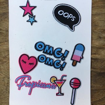 Набор нашивок Stradivarius