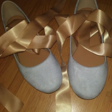 Туфли балетки с лентами