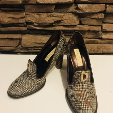 Туфли DEBRERA Италия 36 размер