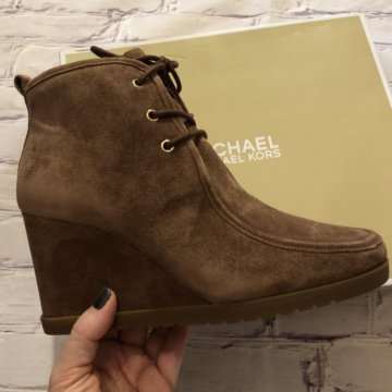 Сапоги Michel Kors. Размер-39