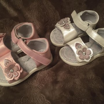 Босоножки розовые и белые