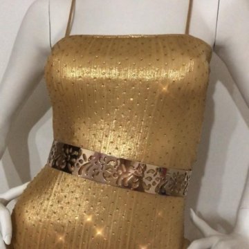 Золотой металлический пояс