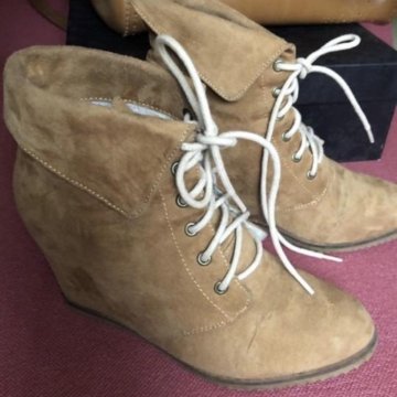 Сникерсы Pull & Bear жен. Размер 35.