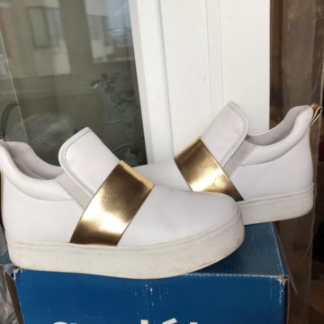 Ботинки Zara, белые с золотом