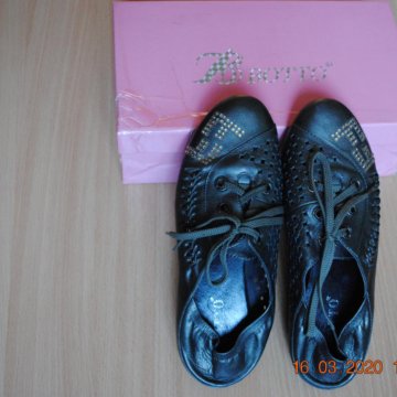 балетки-botto мала ношеные.спортивного плана.