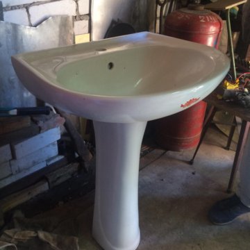 Раковина на ножке – купить в Саратове, цена 900 руб., продано 29 марта ...