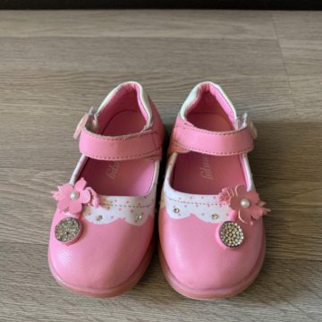 Туфли на девочку