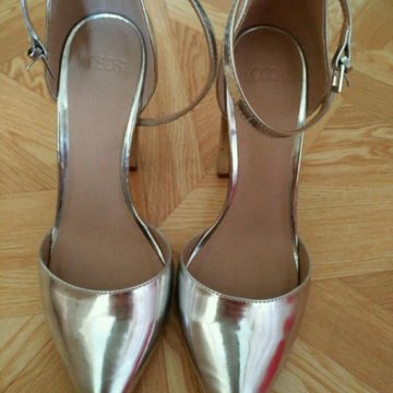 Туфли серебряные ASOS 37-37,5р-р