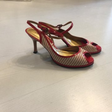 Босоножки кожаные женские летние