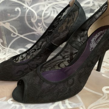 Туфли чёрные кружевные