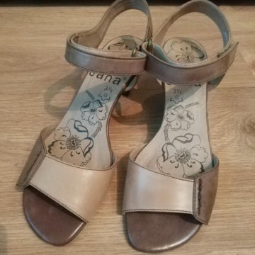 Кожаные босоножки. Германия