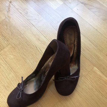 Туфли на каблуке