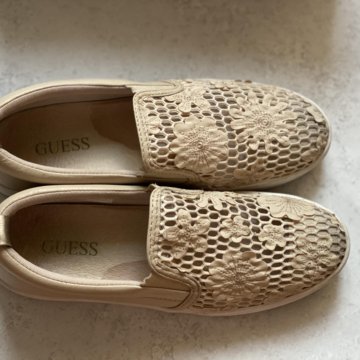 Слипоны GUESS