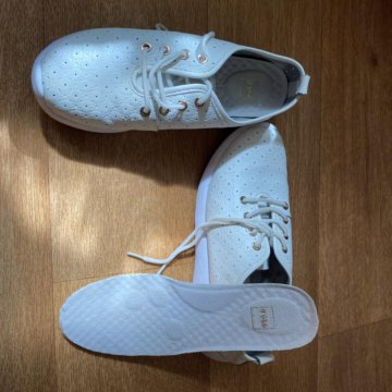 Кроссовки Palazzo D'oro 38 р-р нат.кожа